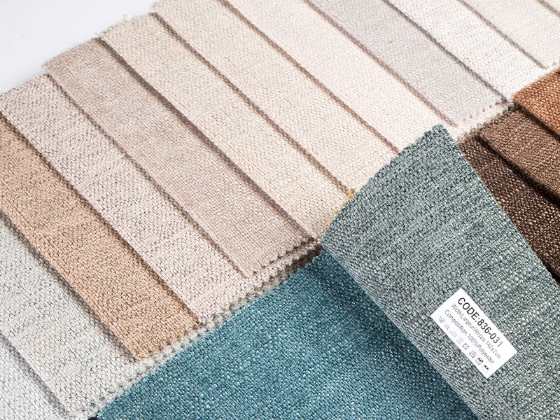 Pehmeä ja ylellinen tavallinen chenille -kangas sohvalle ja heitolle